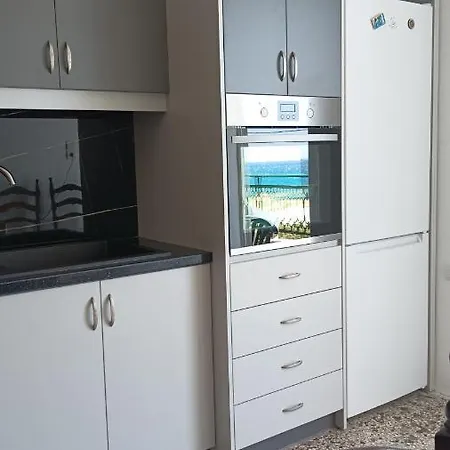 Kostas Maria 109m2 1st Floor Apartment Makry Gialos (Crete)