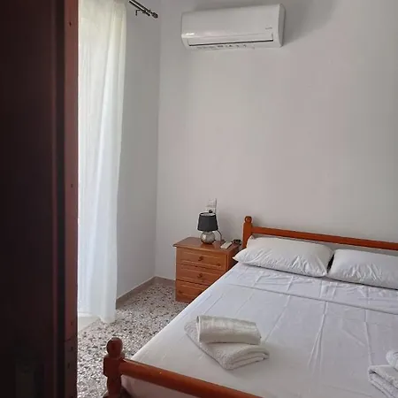 Kostas Maria 109m2 1st Floor Makrýgialos
